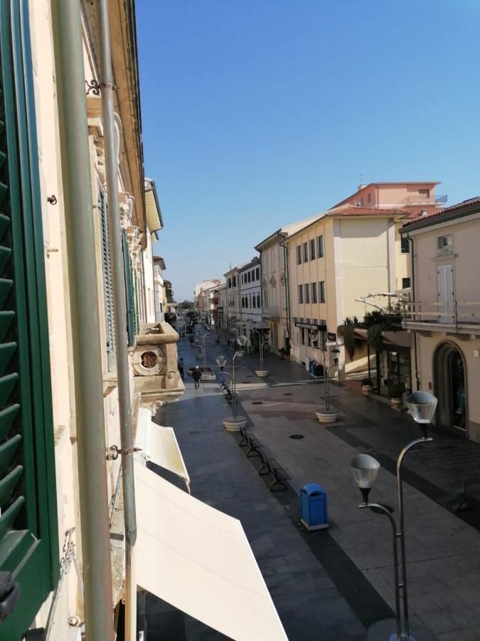 Valeria San Vincenzo Apartment Bagian luar foto